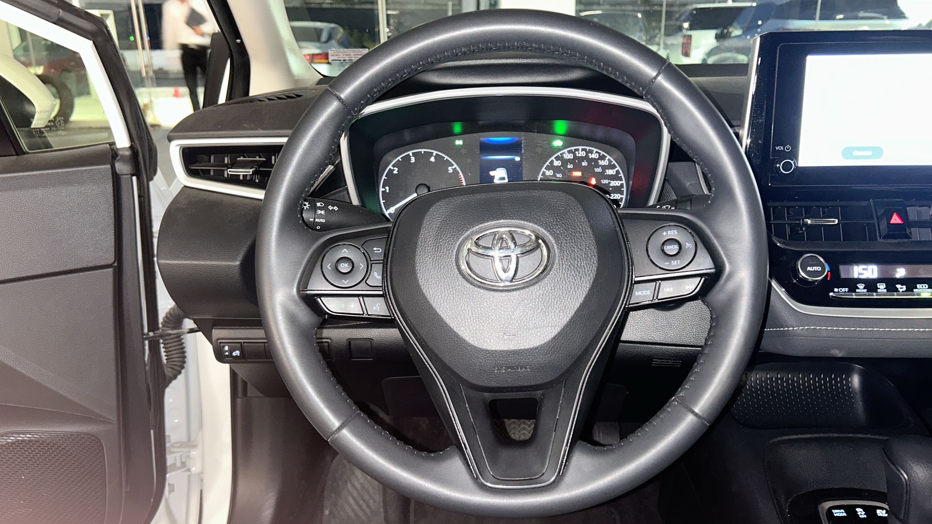 2023 Toyota Corolla 4p LE HEV L4/1.8 Aut