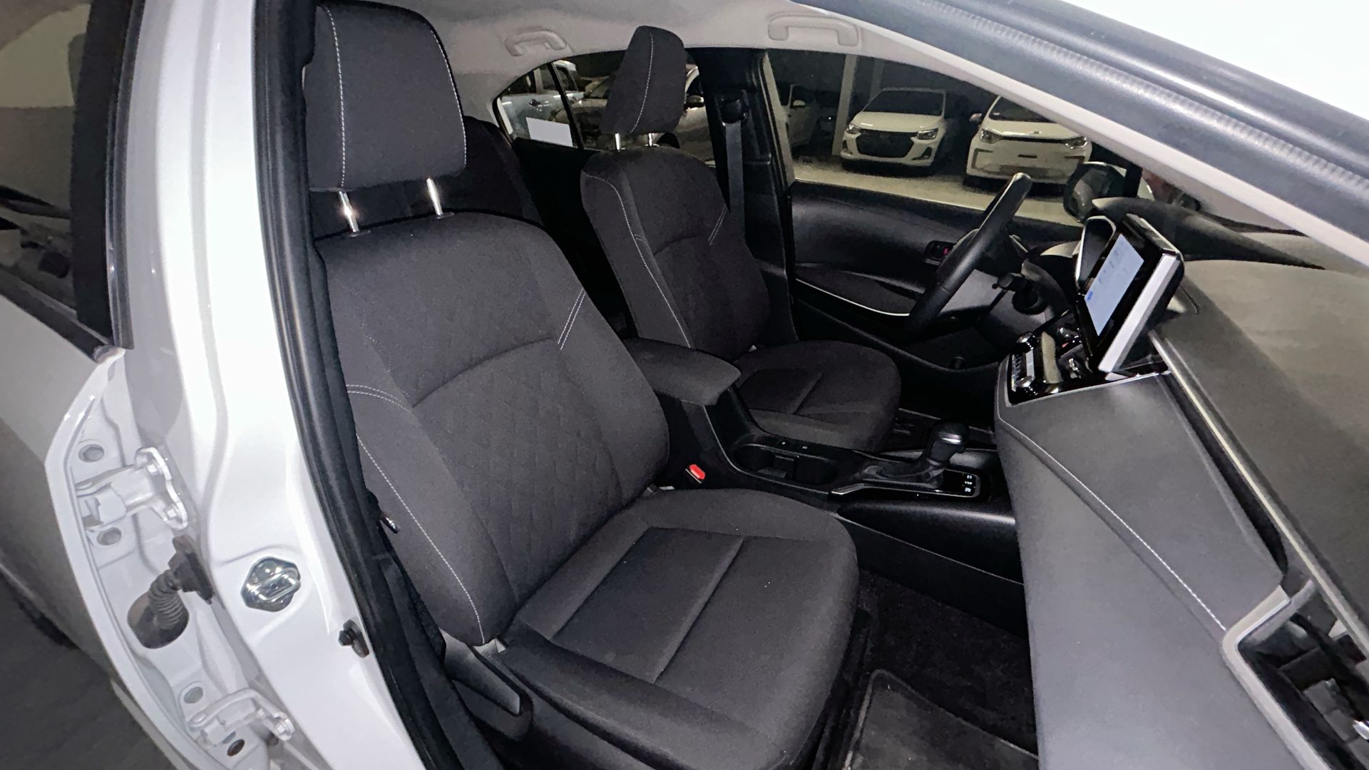 2023 Toyota Corolla 4p LE HEV L4/1.8 Aut