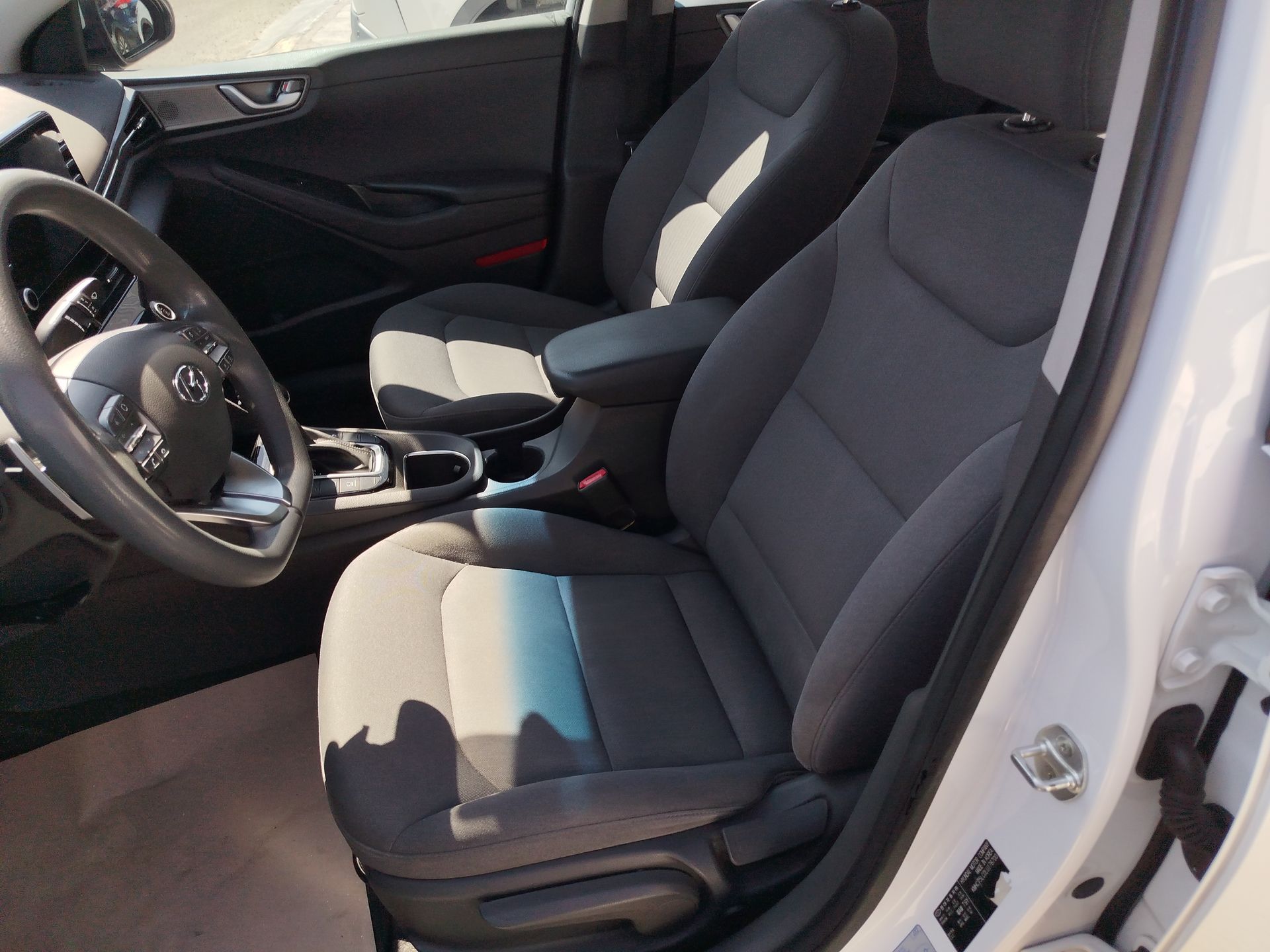 2020 Hyundai Ioniq 4p 1.6 GLS PREMIUM