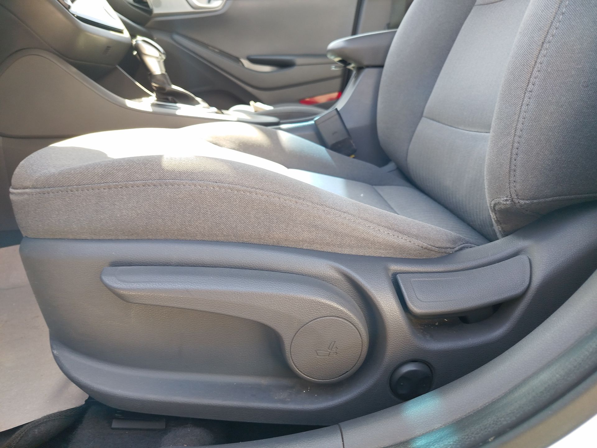 2020 Hyundai Ioniq 4p 1.6 GLS PREMIUM