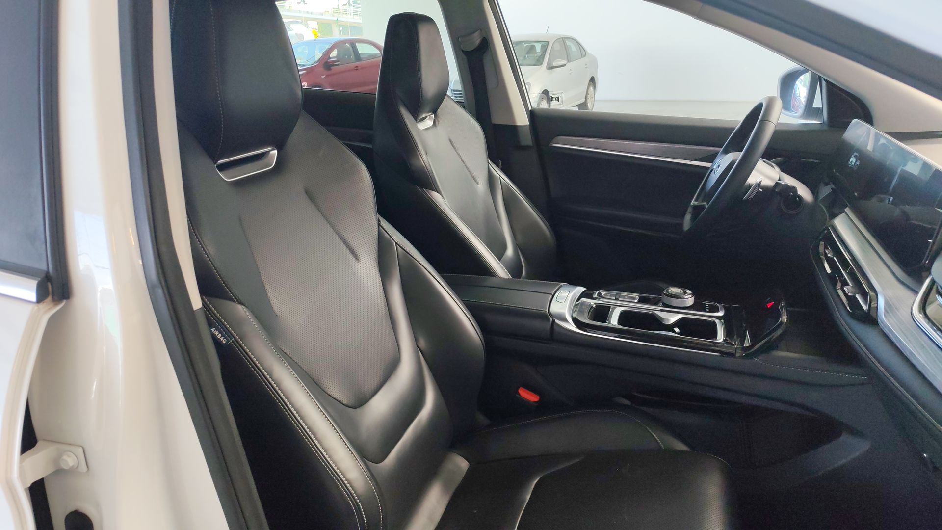 2023 JAC SEI 6 5p Pro Limited L4/1.5/T Aut