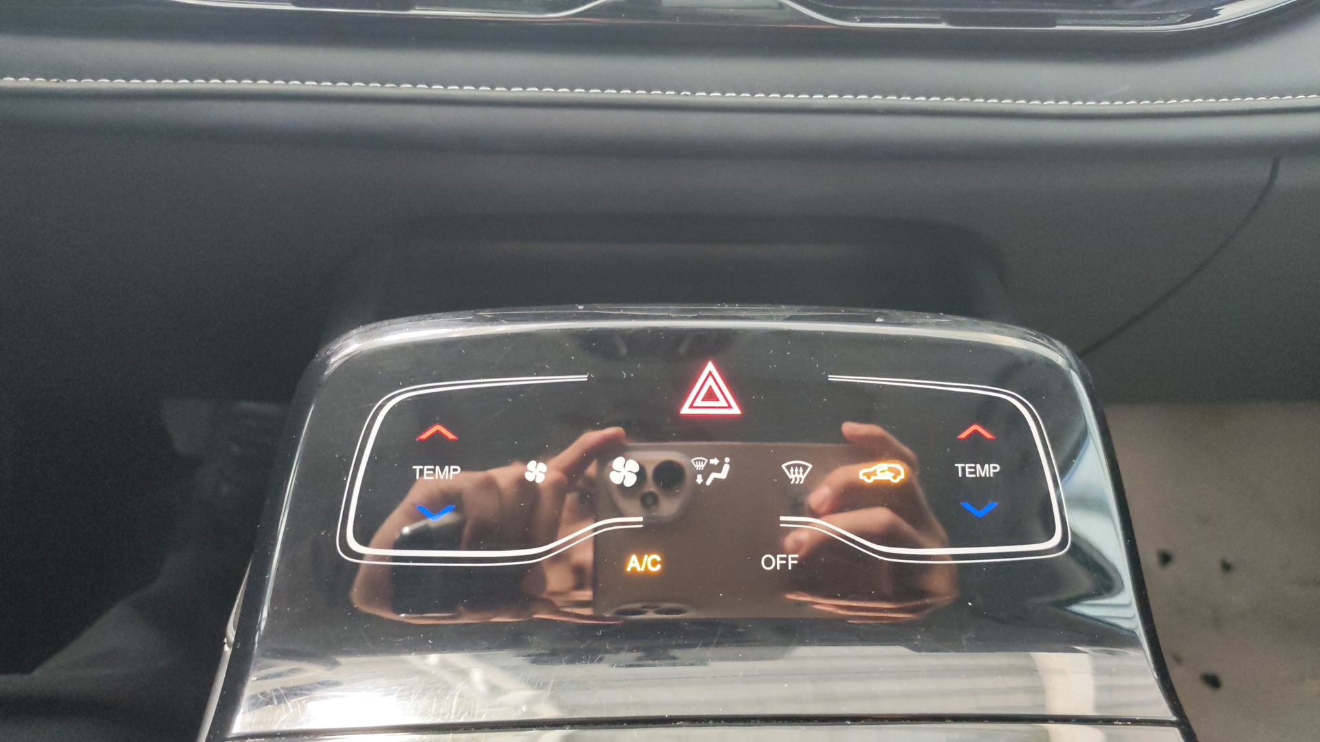 2023 JAC SEI 6 5p Pro Limited L4/1.5/T Aut