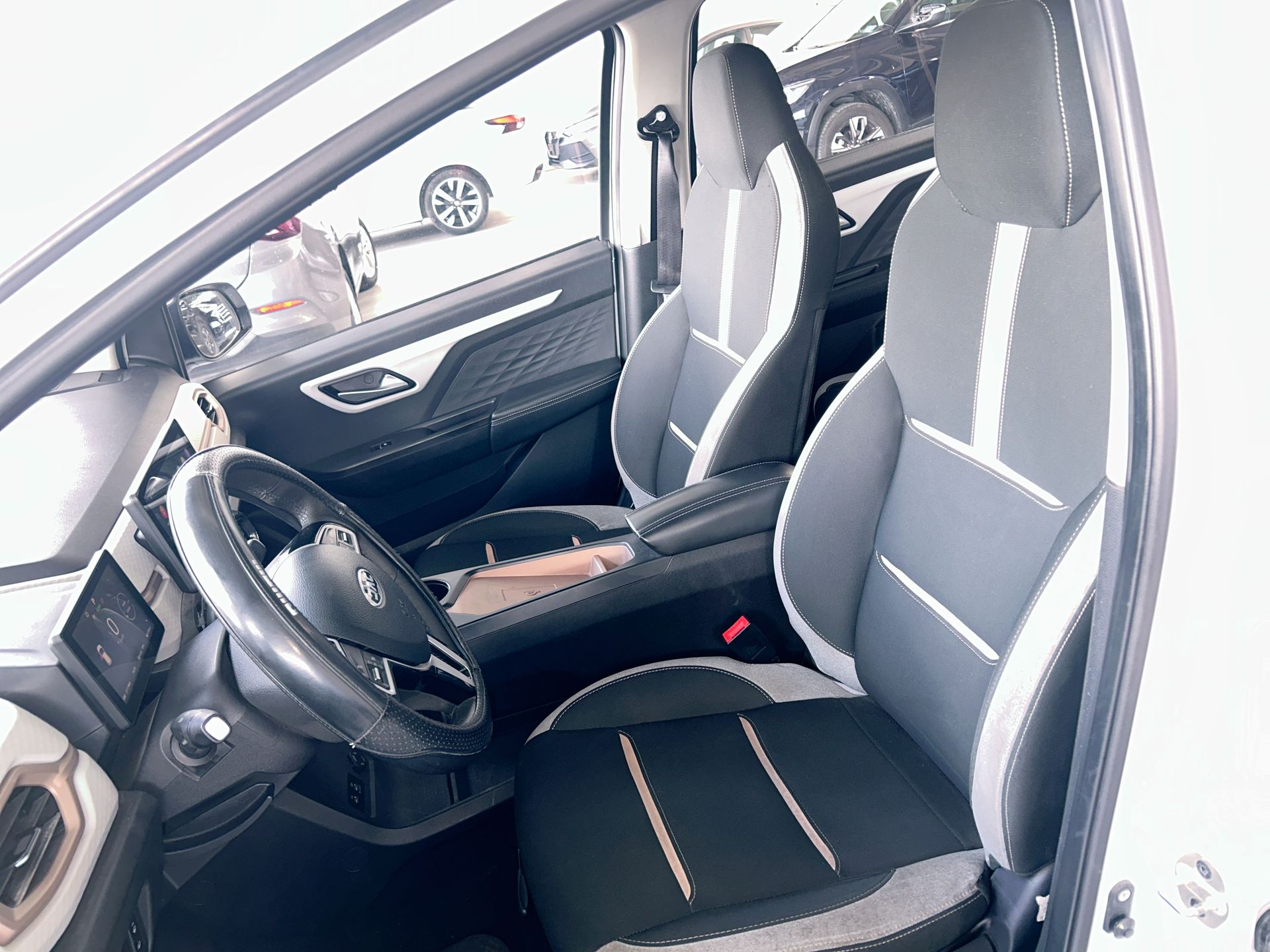 2026 JAC E10X 5p EV 31.4 kWh Aut