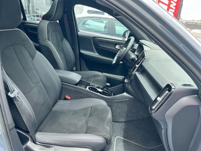 2023 Volvo XC40 5p Plus B4 L4/2.0/T Aut MHEV