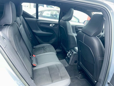 2023 Volvo XC40 5p Plus B4 L4/2.0/T Aut MHEV