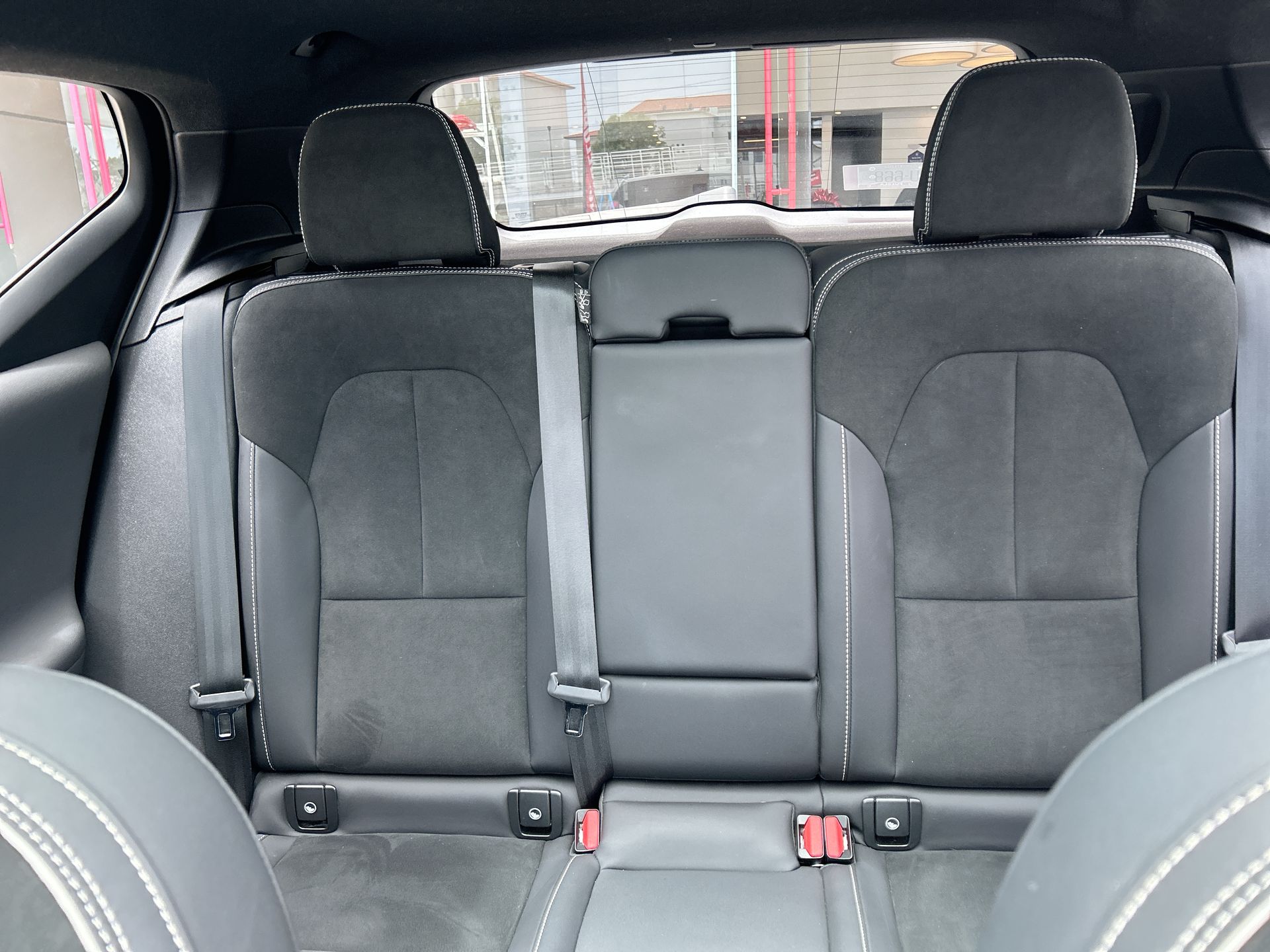 2023 Volvo XC40 5p Plus B4 L4/2.0/T Aut MHEV