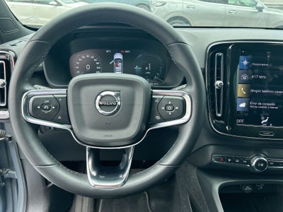 2023 Volvo XC40 5p Plus B4 L4/2.0/T Aut MHEV