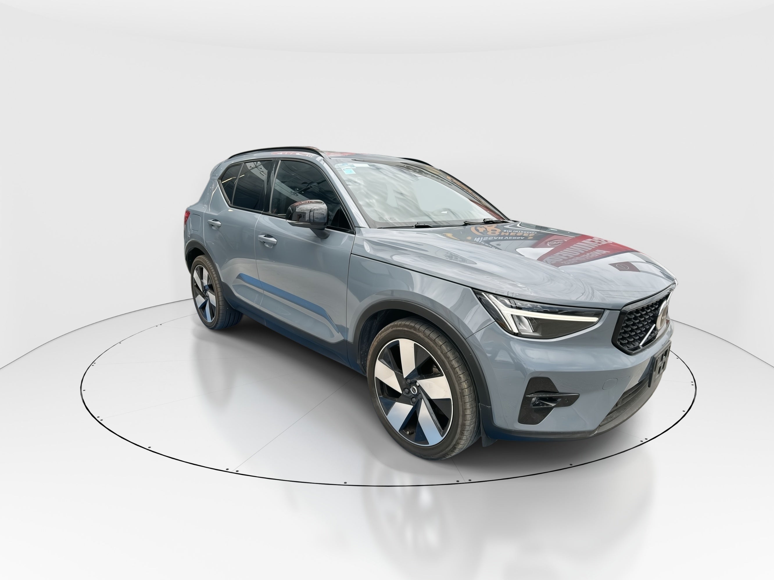 2023 Volvo XC40 5p Plus B4 L4/2.0/T Aut MHEV