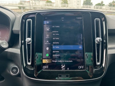 2023 Volvo XC40 5p Plus B4 L4/2.0/T Aut MHEV
