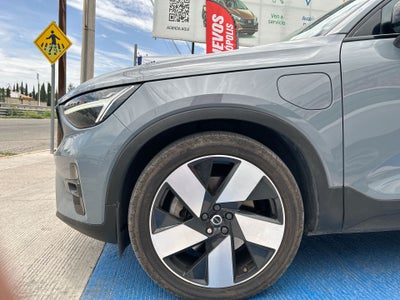 2023 Volvo XC40 5p Plus B4 L4/2.0/T Aut MHEV