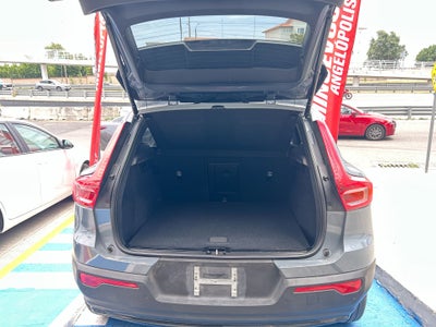 2023 Volvo XC40 5p Plus B4 L4/2.0/T Aut MHEV