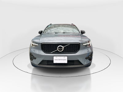 2023 Volvo XC40 5p Plus B4 L4/2.0/T Aut MHEV