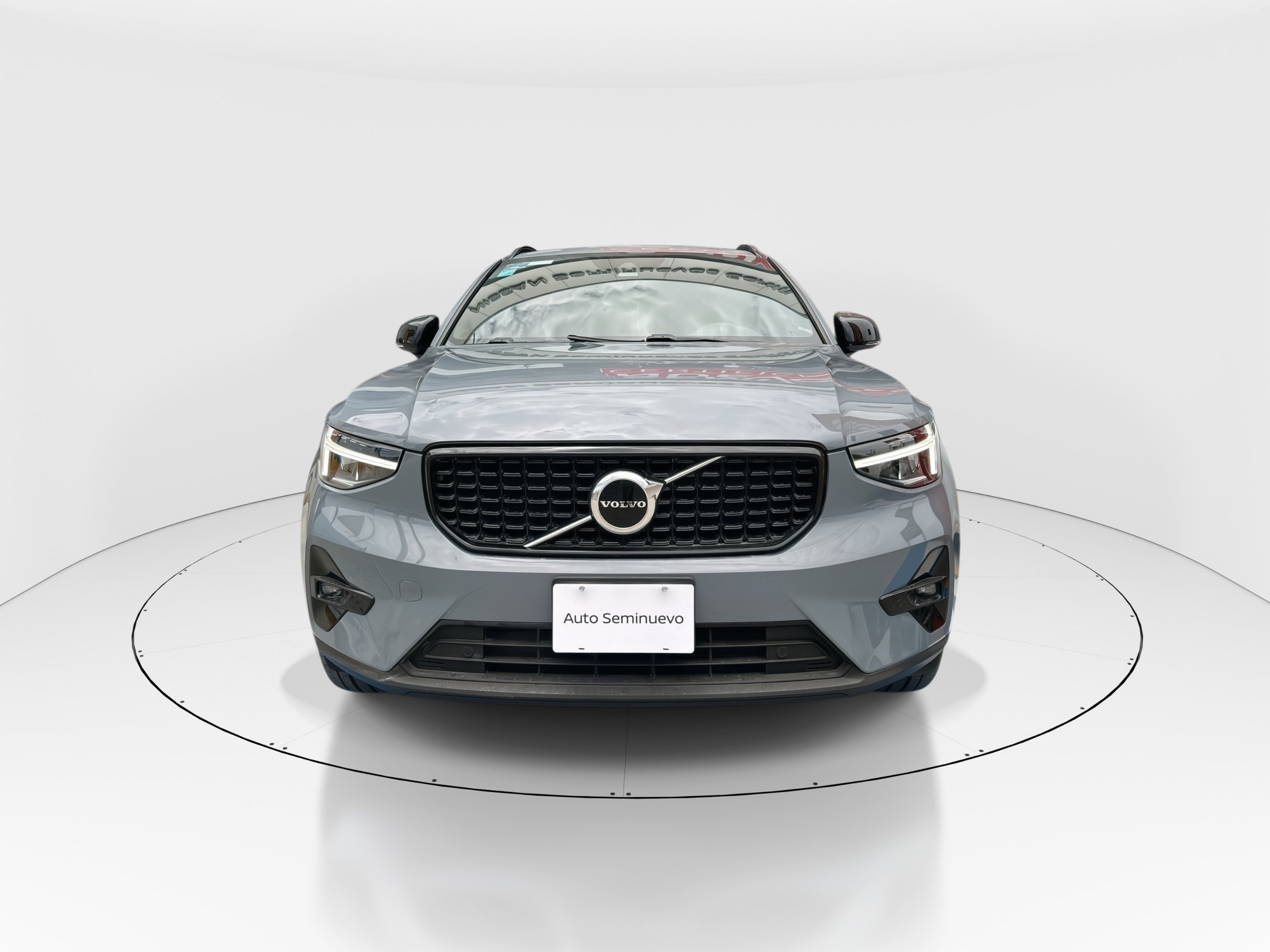 2023 Volvo XC40 5p Plus B4 L4/2.0/T Aut MHEV