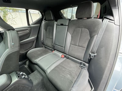 2023 Volvo XC40 5p Plus B4 L4/2.0/T Aut MHEV