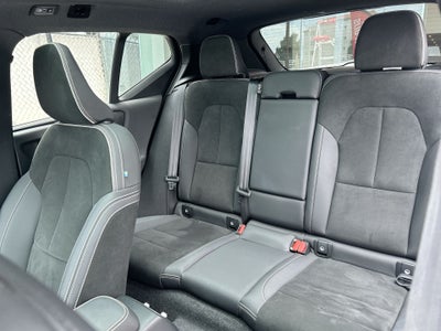 2023 Volvo XC40 5p Plus B4 L4/2.0/T Aut MHEV