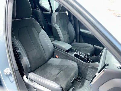 2023 Volvo XC40 5p Plus B4 L4/2.0/T Aut MHEV