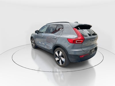 2023 Volvo XC40 5p Plus B4 L4/2.0/T Aut MHEV