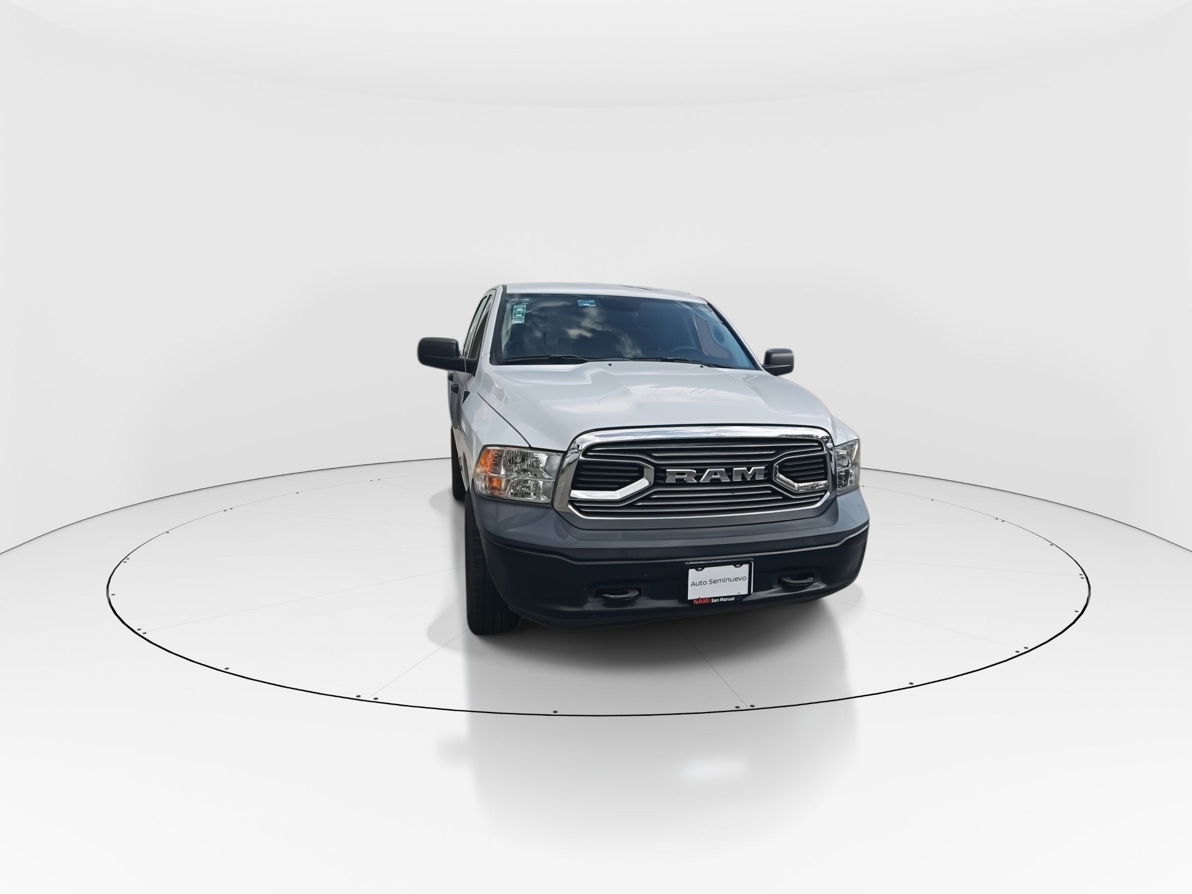 2023 RAM Ram 1500 4p SLT Crew Cab V8/5.7 Aut 4x4 Trabajo
