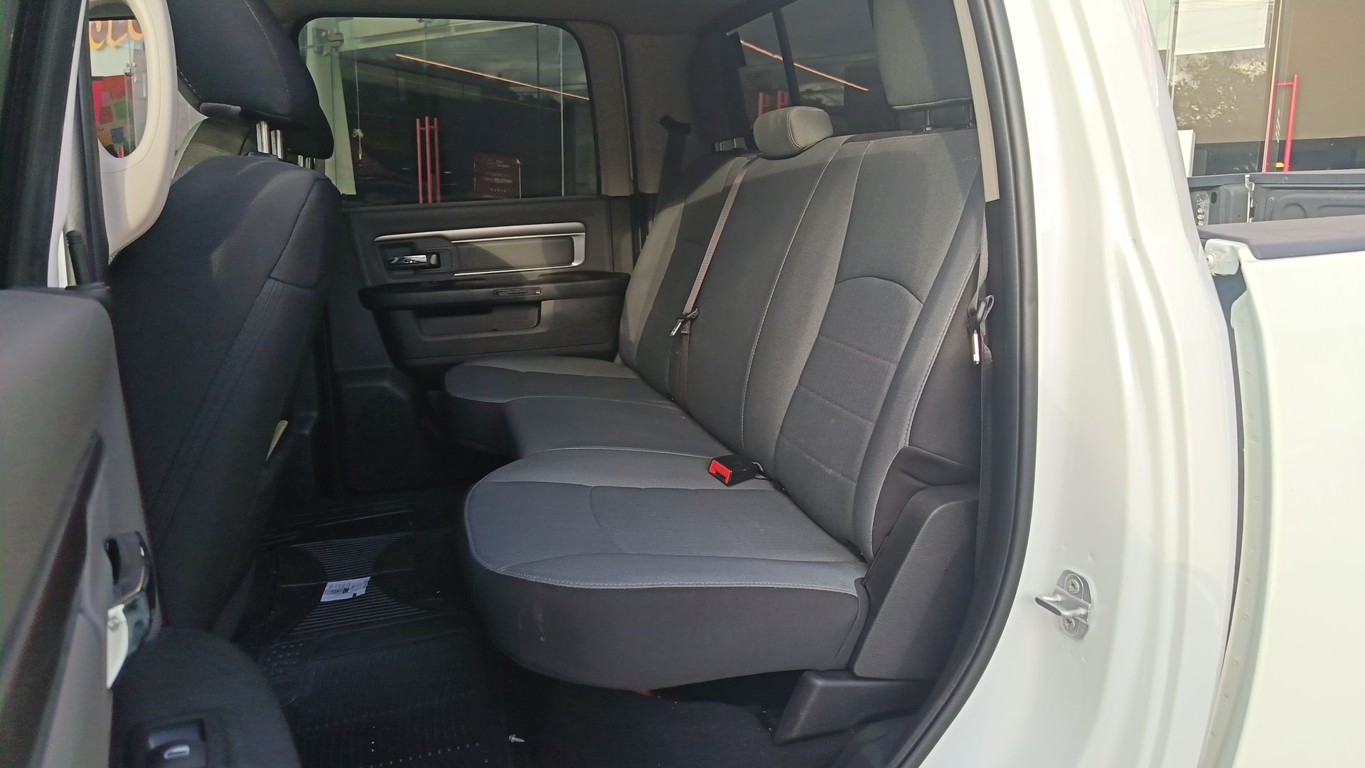 2023 RAM Ram 1500 4p SLT Crew Cab V8/5.7 Aut 4x4 Trabajo