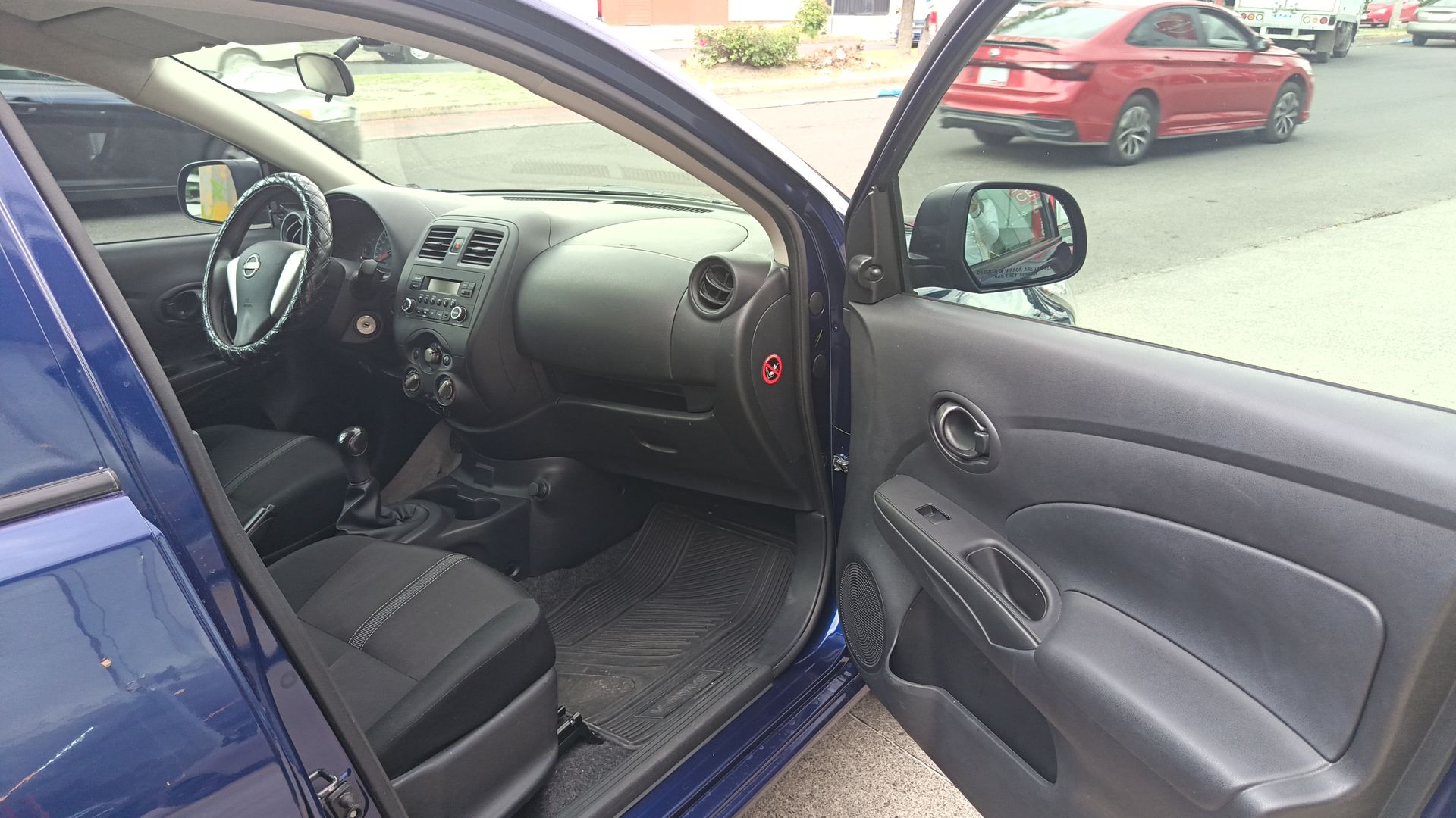 2023 Nissan V-Drive 4p L4/1.6 Man Audio