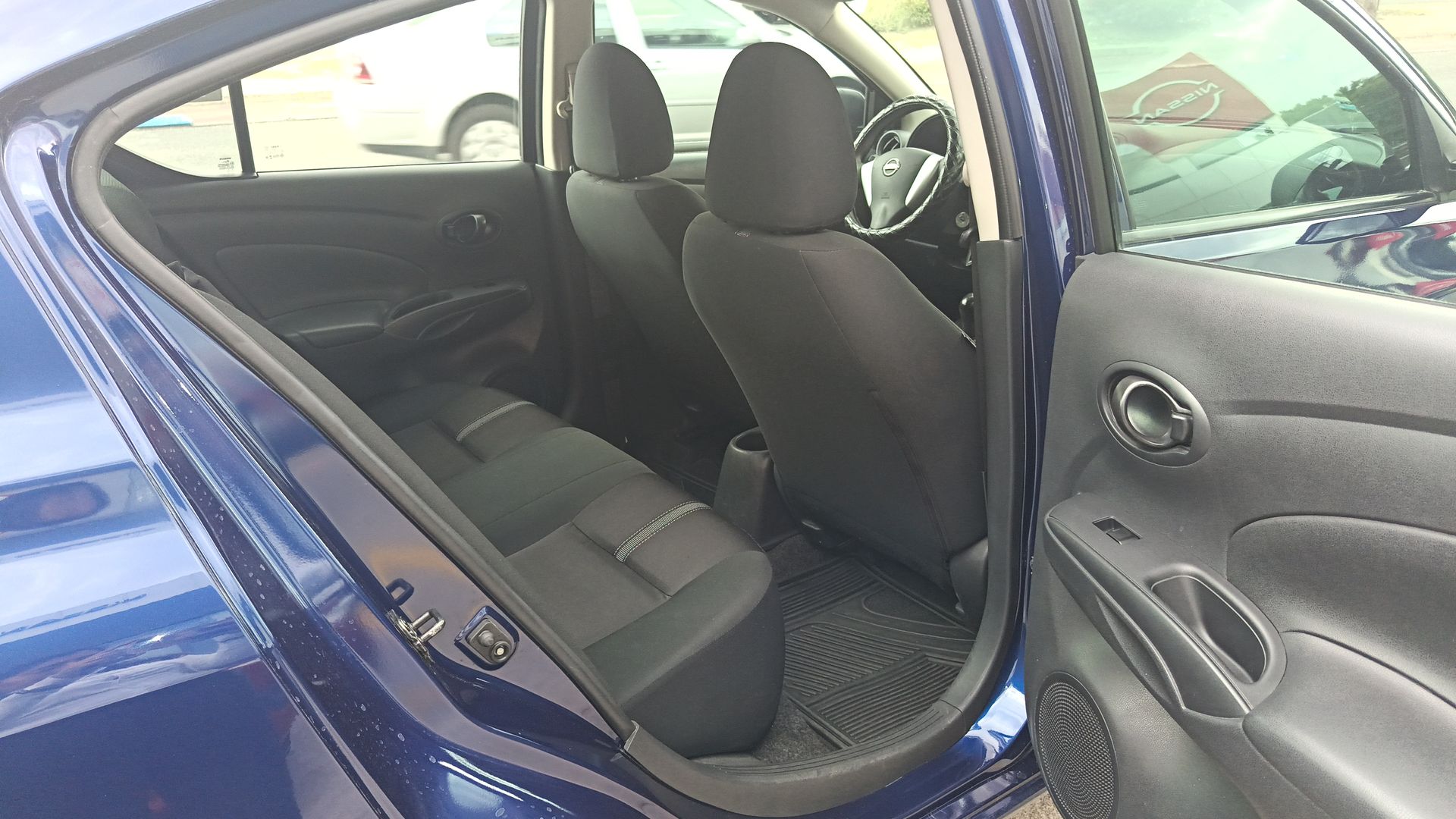 2023 Nissan V-Drive 4p L4/1.6 Man Audio