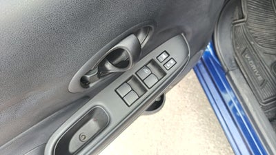2023 Nissan V-Drive 4p L4/1.6 Man Audio