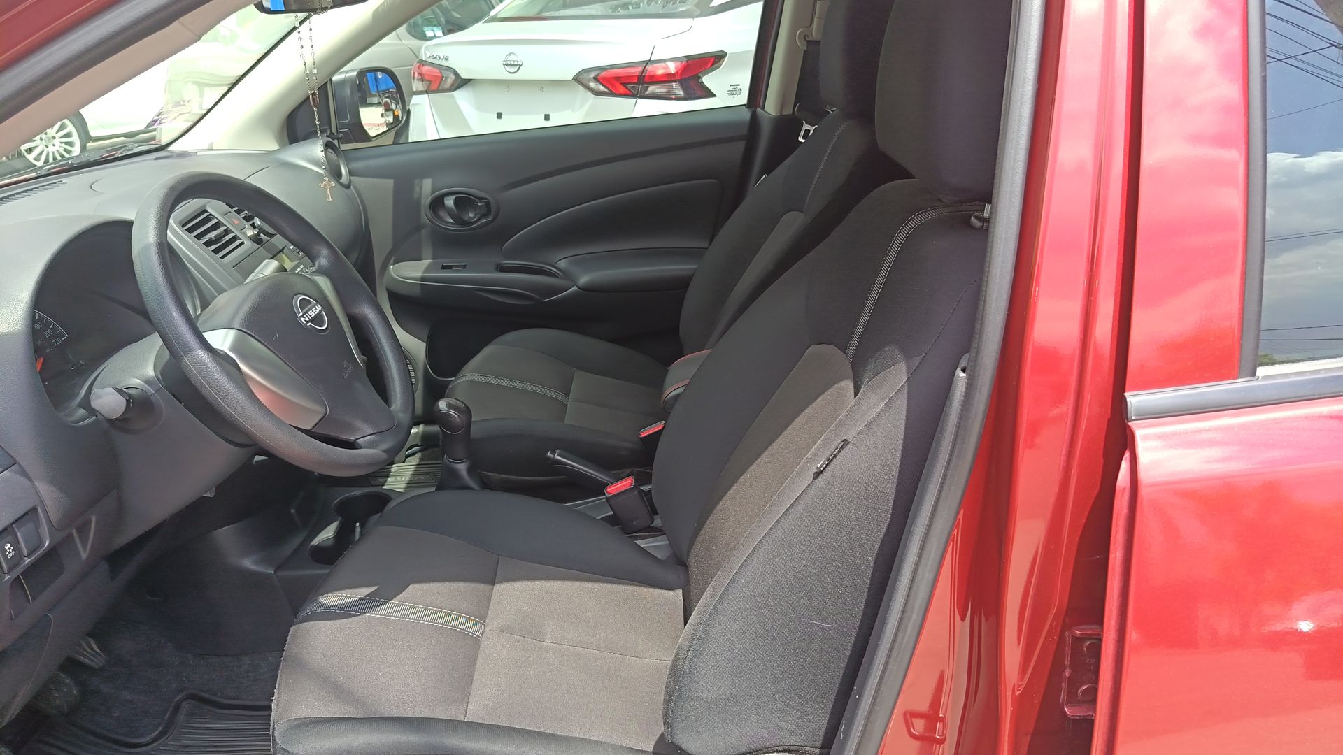 2024 Nissan V-Drive 4p L4/1.6 Man Audio