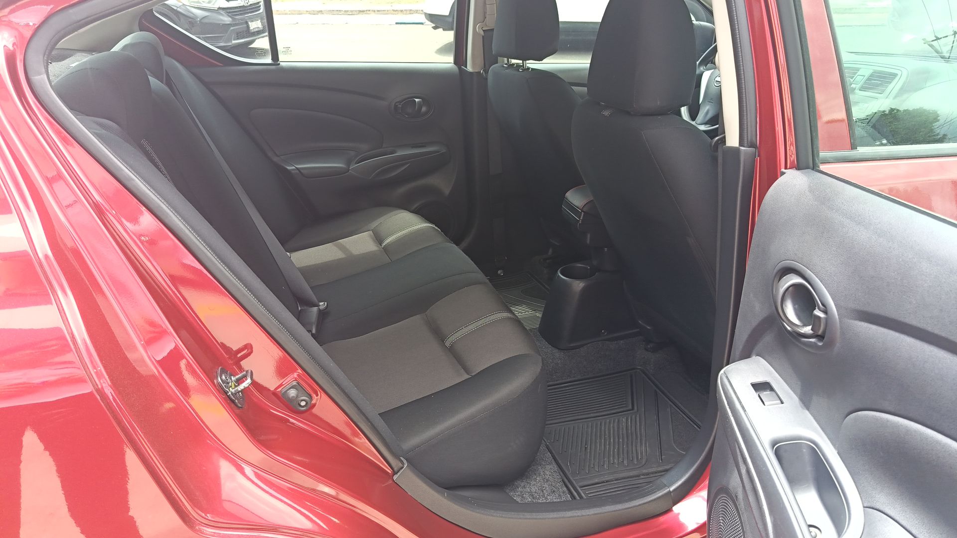 2024 Nissan V-Drive 4p L4/1.6 Man Audio