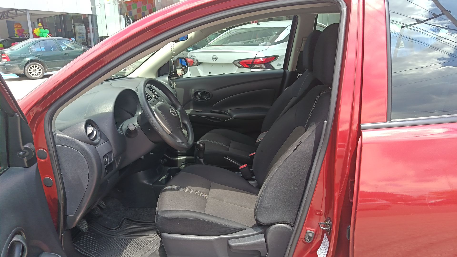 2024 Nissan V-Drive 4p L4/1.6 Man Audio