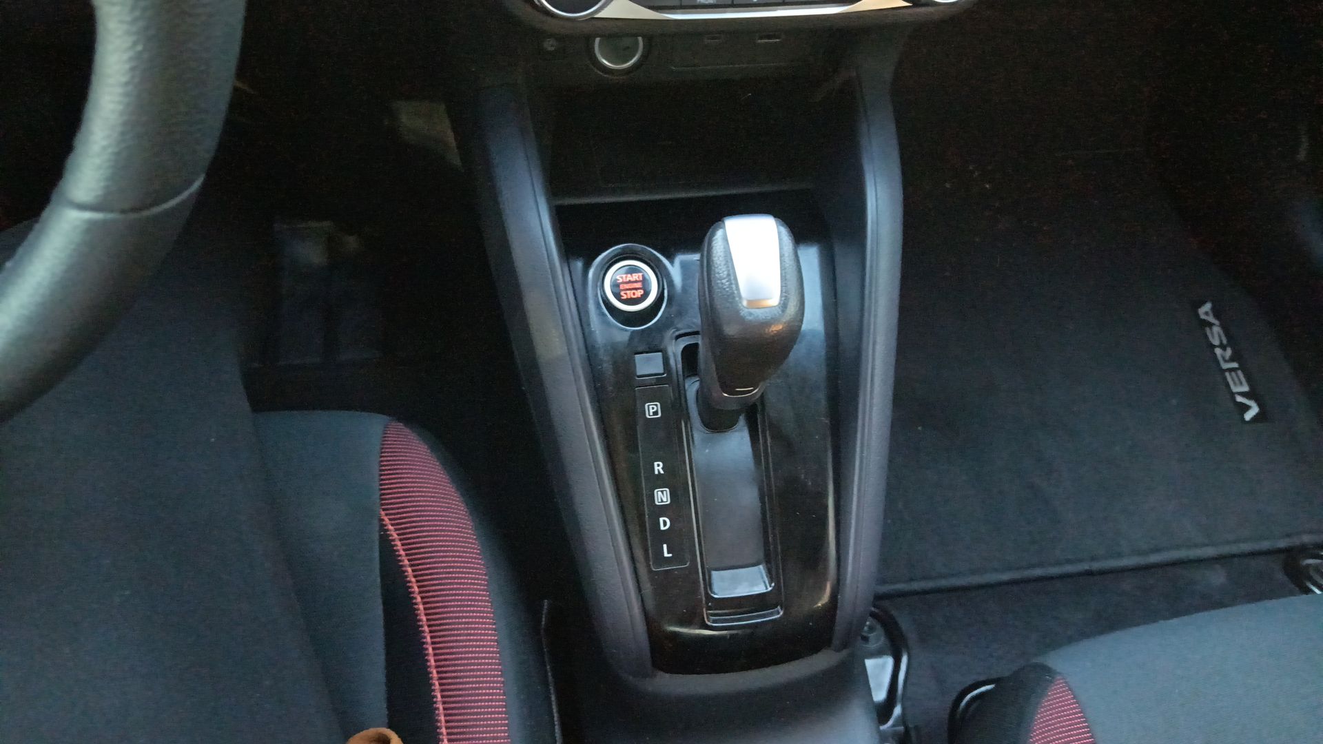 2024 Nissan Versa SR CVT 1.6 LTS