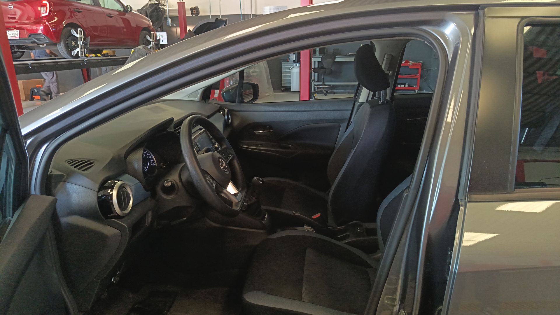 2024 Nissan Versa 4p Advance L4/1.6 Man