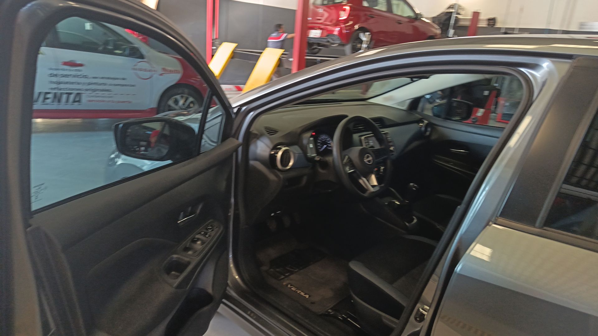 2024 Nissan Versa 4p Advance L4/1.6 Man