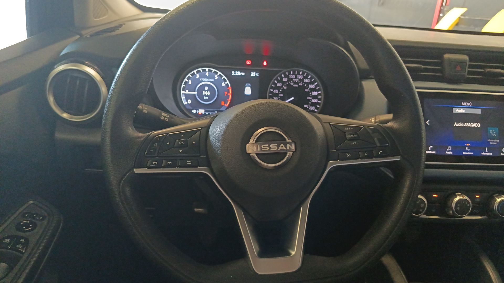 2024 Nissan Versa 4p Advance L4/1.6 Man