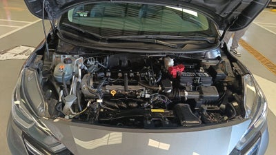 2024 Nissan Versa 4p Advance L4/1.6 Man