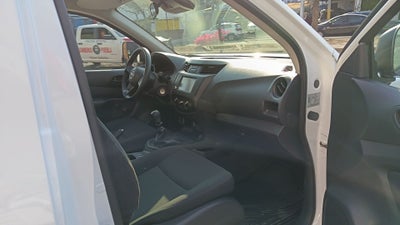 2026 Nissan Pick Up NP300 2p L4/2.5 Man A/A