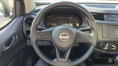 2026 Nissan Pick Up NP300 2p L4/2.5 Man A/A