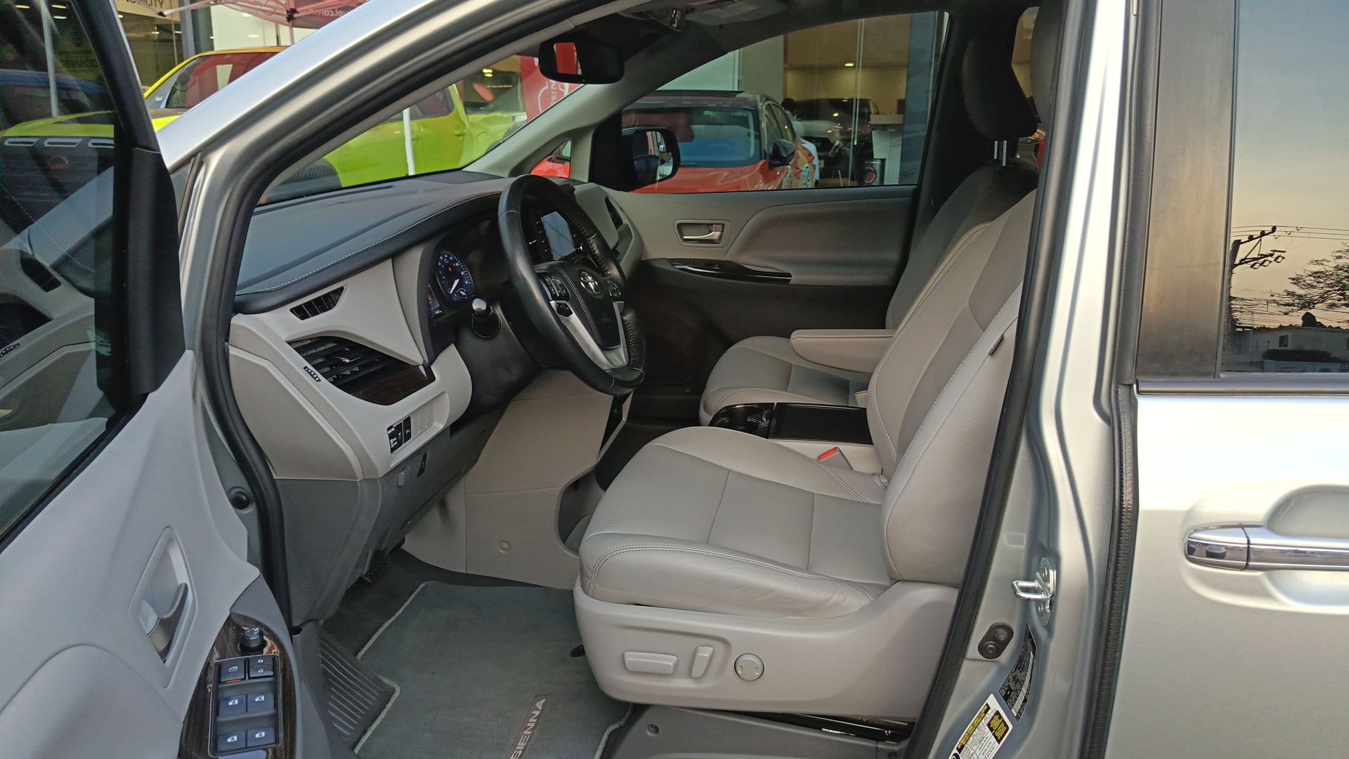 2020 Toyota Sienna 5p XLE V6/3.5 Aut Q/C Piel
