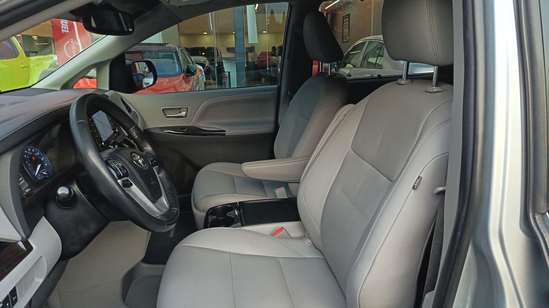 2020 Toyota Sienna 5p XLE V6/3.5 Aut Q/C Piel