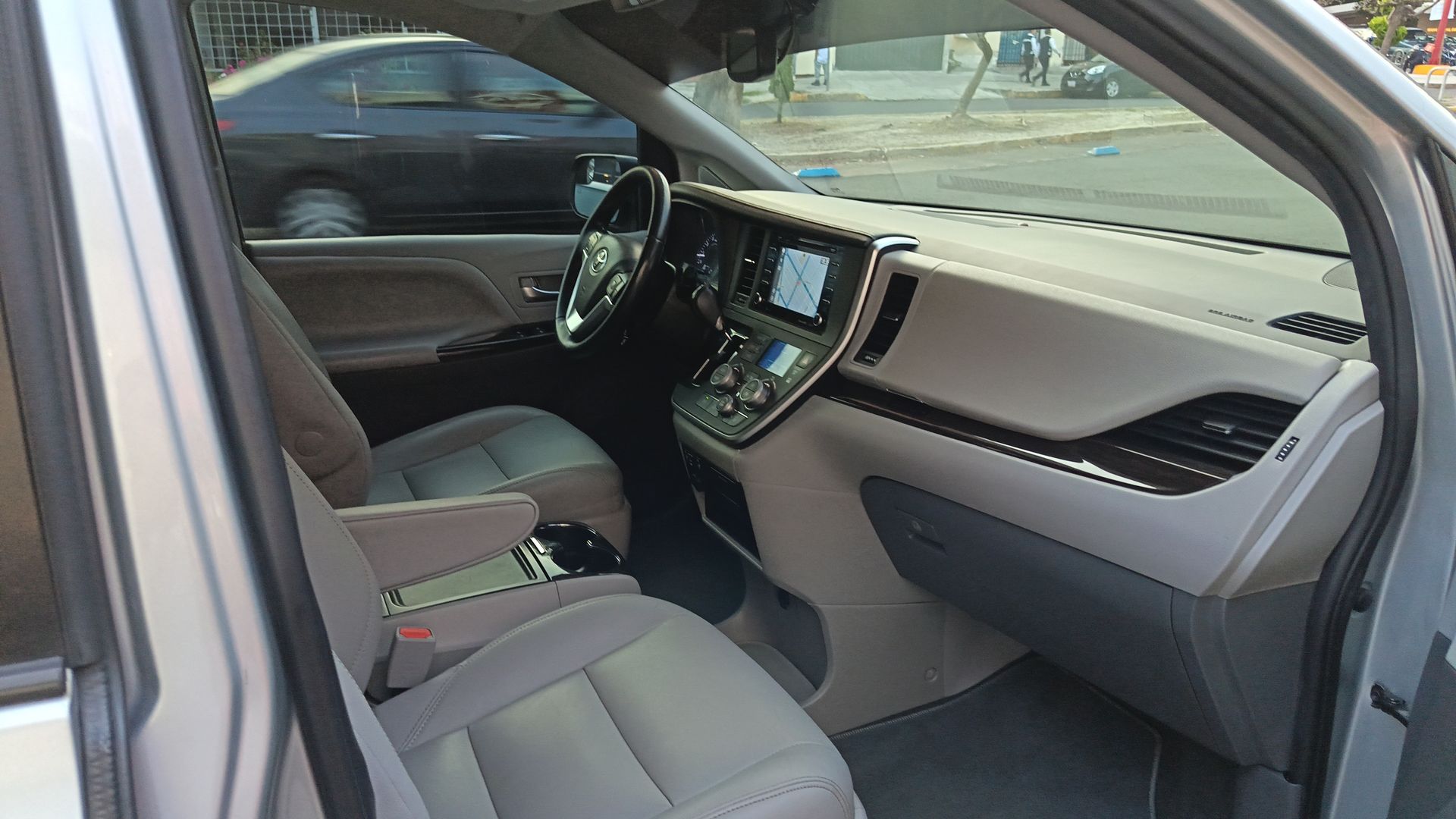 2020 Toyota Sienna 5p XLE V6/3.5 Aut Q/C Piel