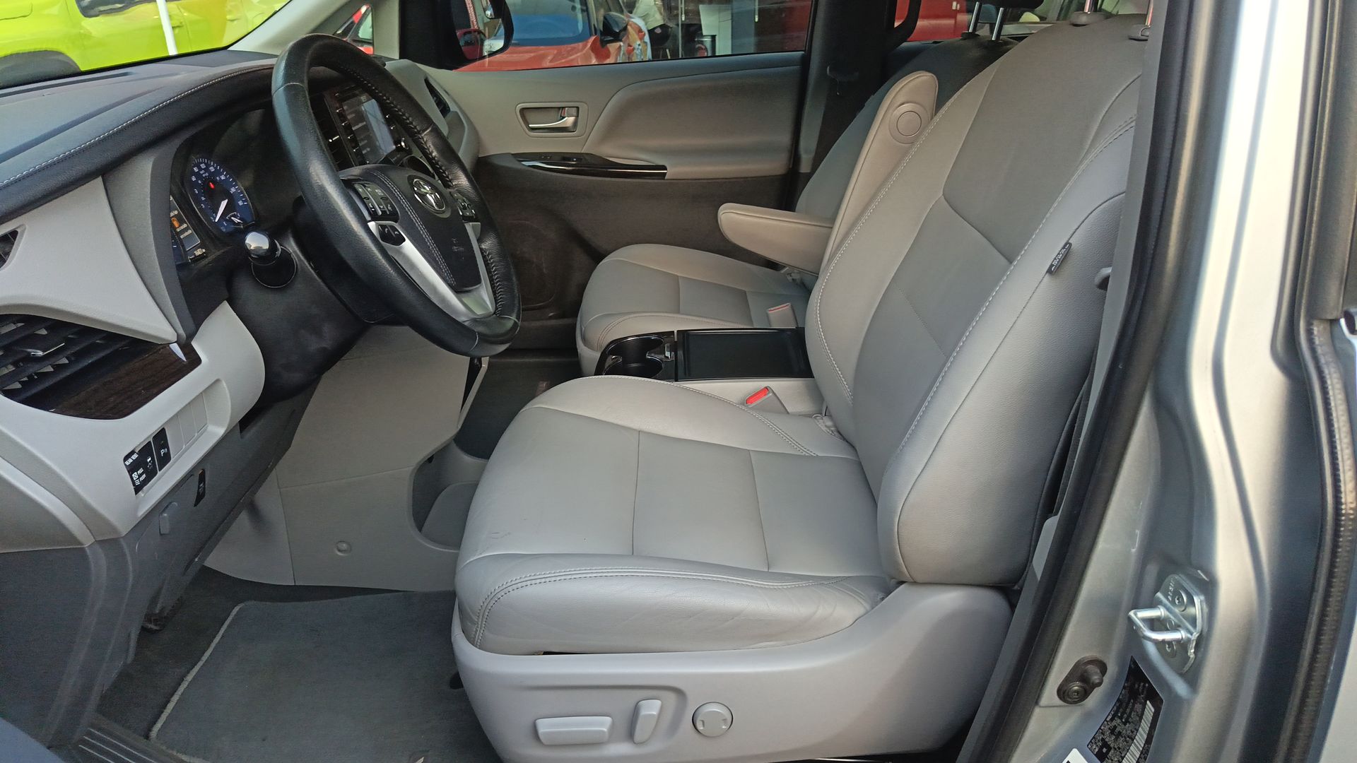 2020 Toyota Sienna 5p XLE V6/3.5 Aut Q/C Piel