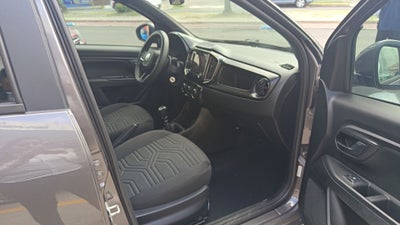 2024 RAM Ram 700 4p Bighorn L4/1.3 Man