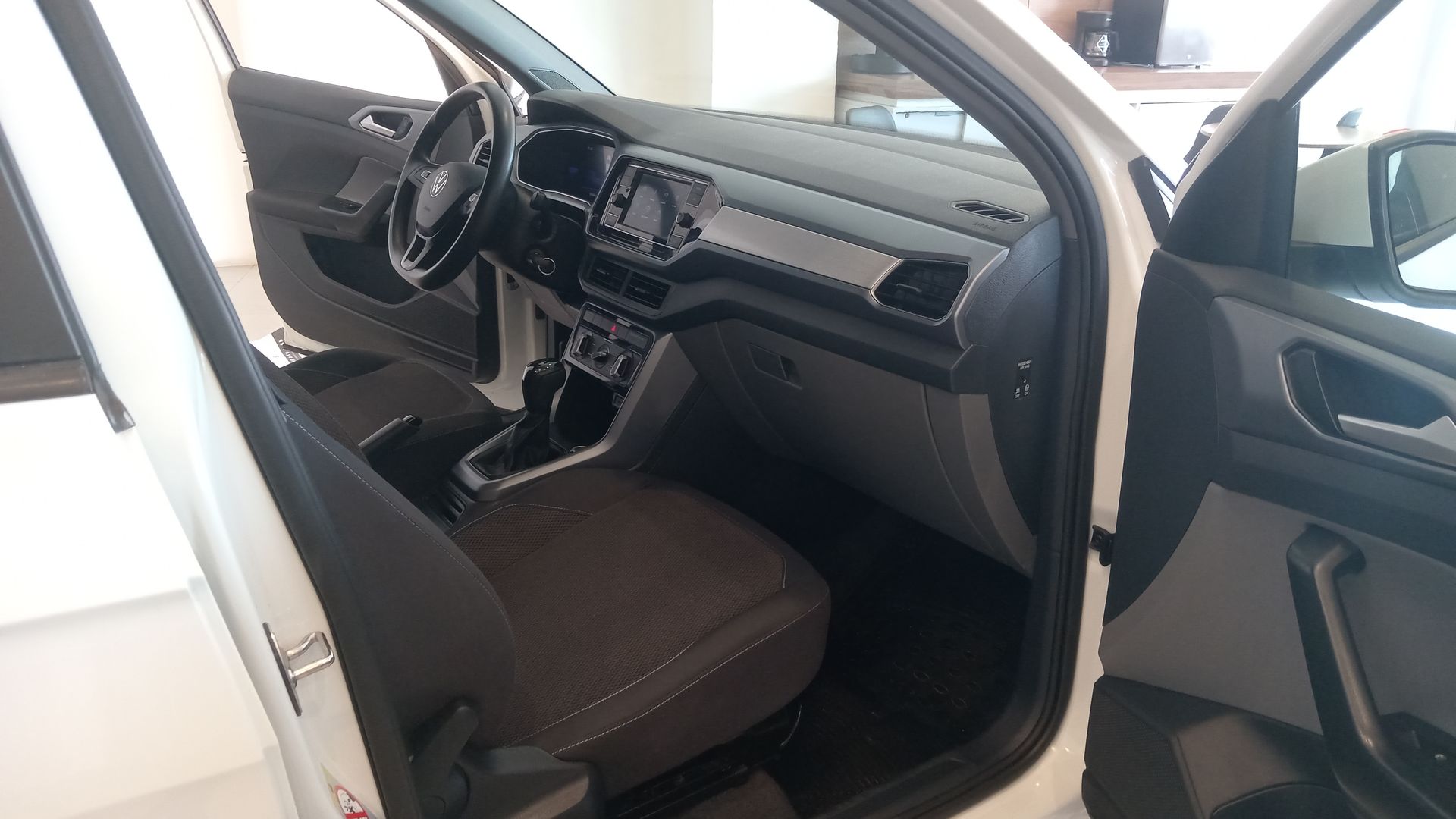 2023 Volkswagen T-Cross 5p Trendline L4/1.6 Aut