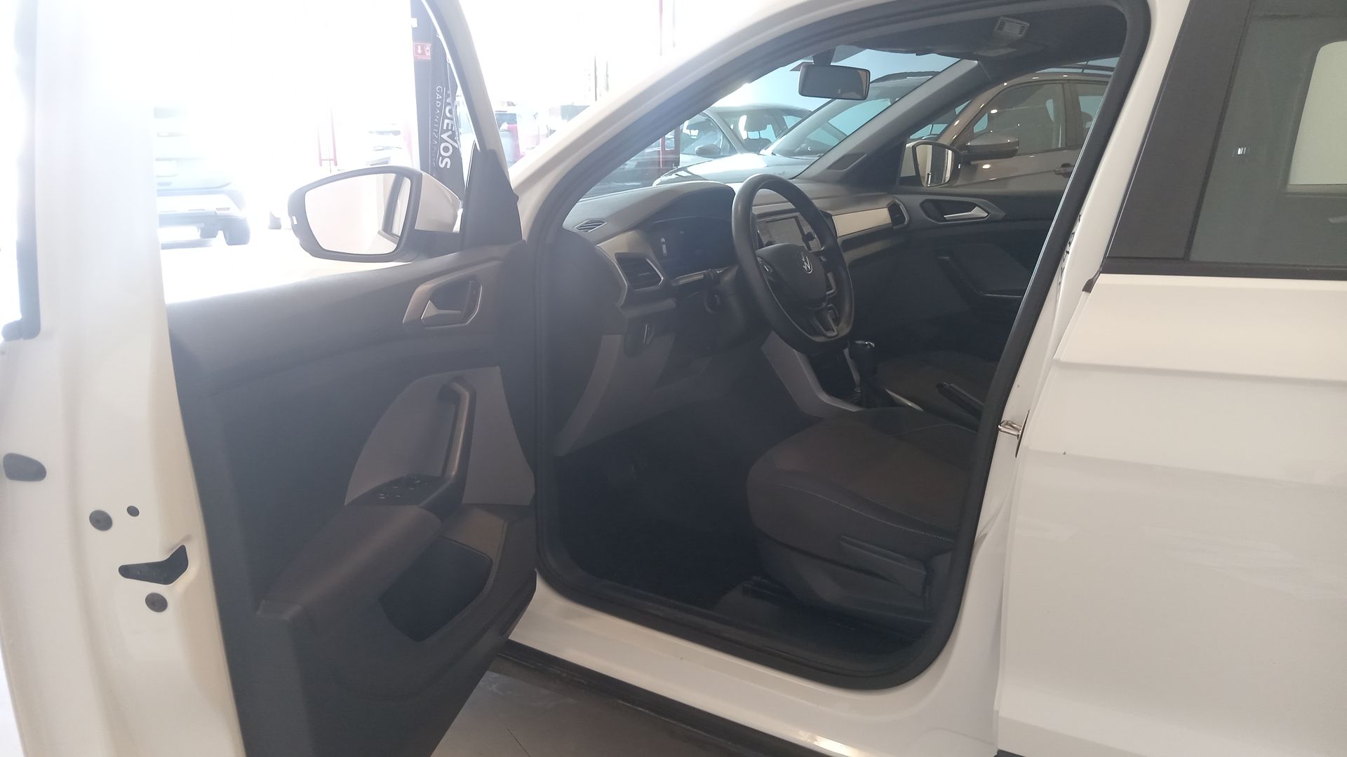 2023 Volkswagen T-Cross 5p Trendline L4/1.6 Aut