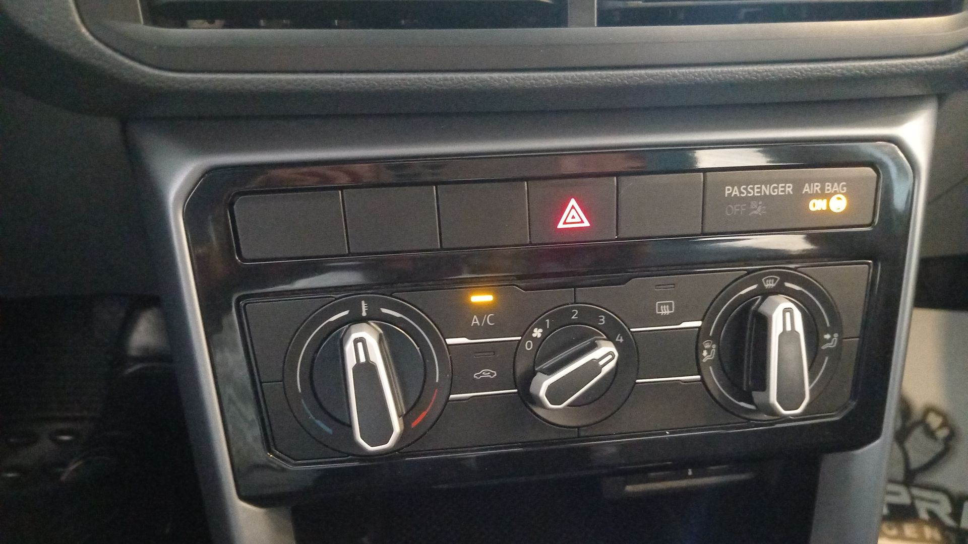 2023 Volkswagen T-Cross 5p Trendline L4/1.6 Aut