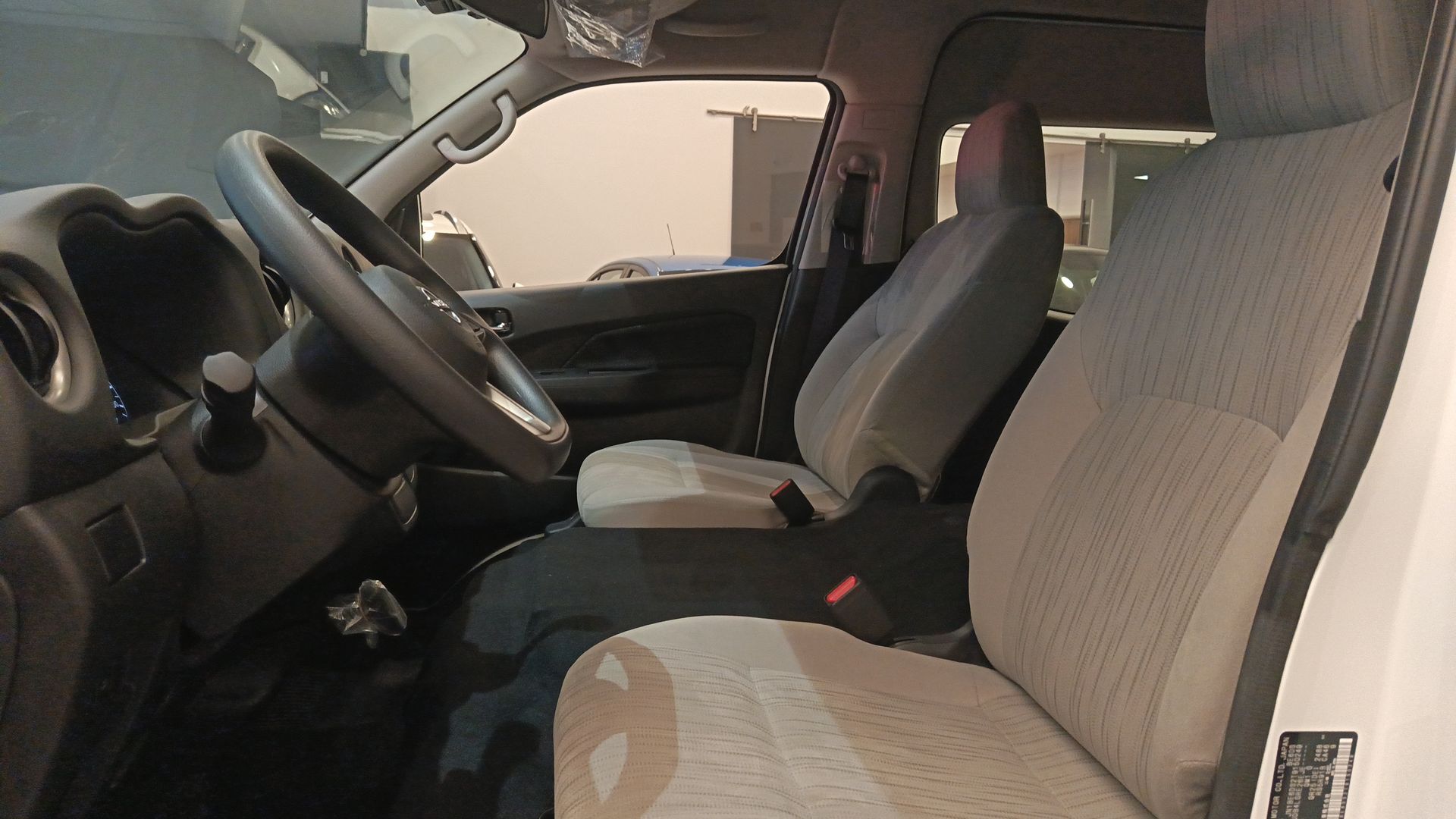 2026 Nissan Urvan URVAN PASAJEROS 4 PUERTAS 14 PAS AMPLIA TM 2.5 LTS