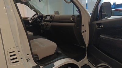 2026 Nissan Urvan URVAN PASAJEROS 4 PUERTAS 14 PAS AMPLIA TM 2.5 LTS