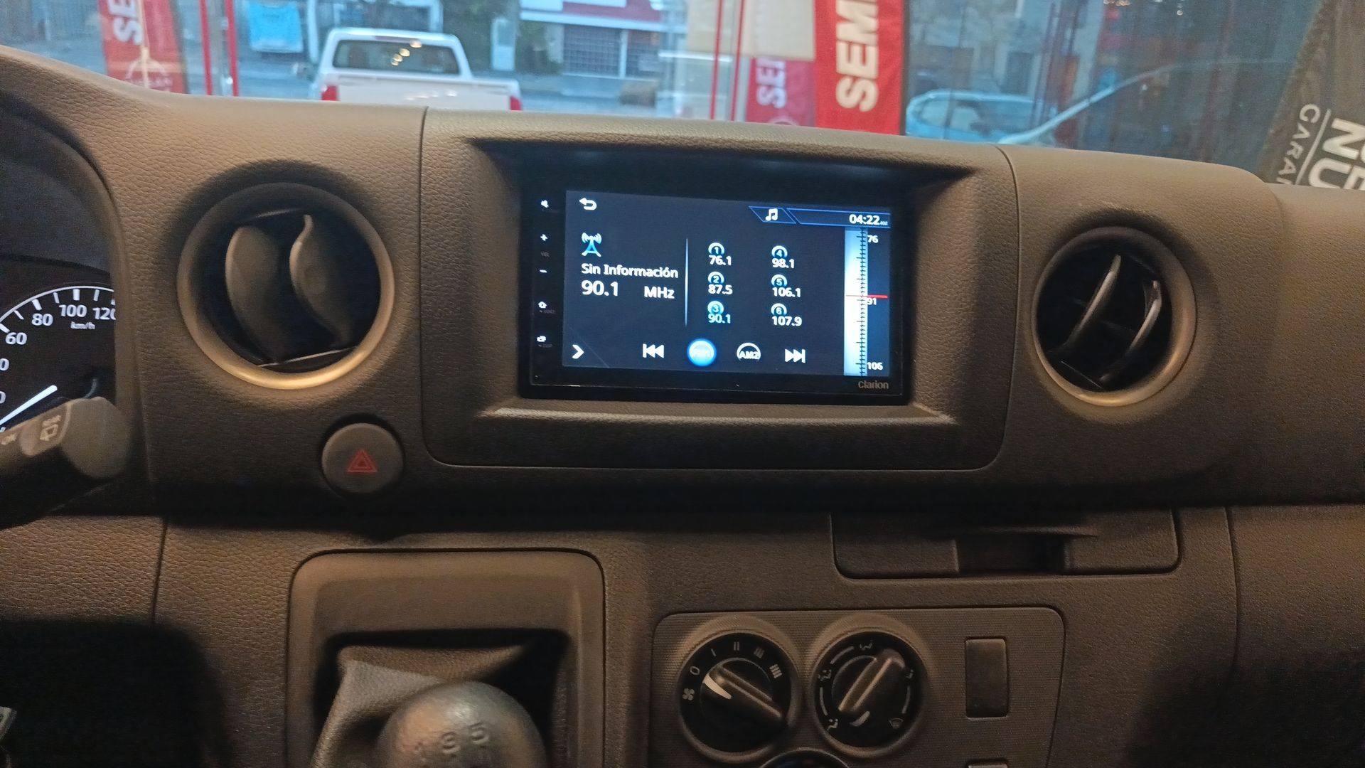 2026 Nissan Urvan URVAN PASAJEROS 4 PUERTAS 14 PAS AMPLIA TM 2.5 LTS