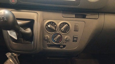 2026 Nissan Urvan URVAN PASAJEROS 4 PUERTAS 14 PAS AMPLIA TM 2.5 LTS