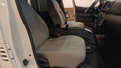2026 Nissan Urvan URVAN PASAJEROS 4 PUERTAS 14 PAS AMPLIA TM 2.5 LTS