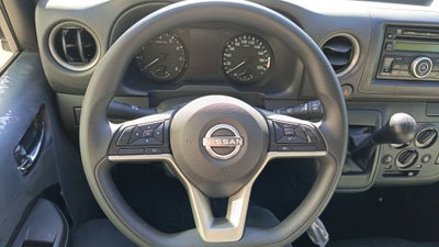 2025 Nissan Urvan 4p Amplia L4/2.5 Man 15/Pas P/Seg